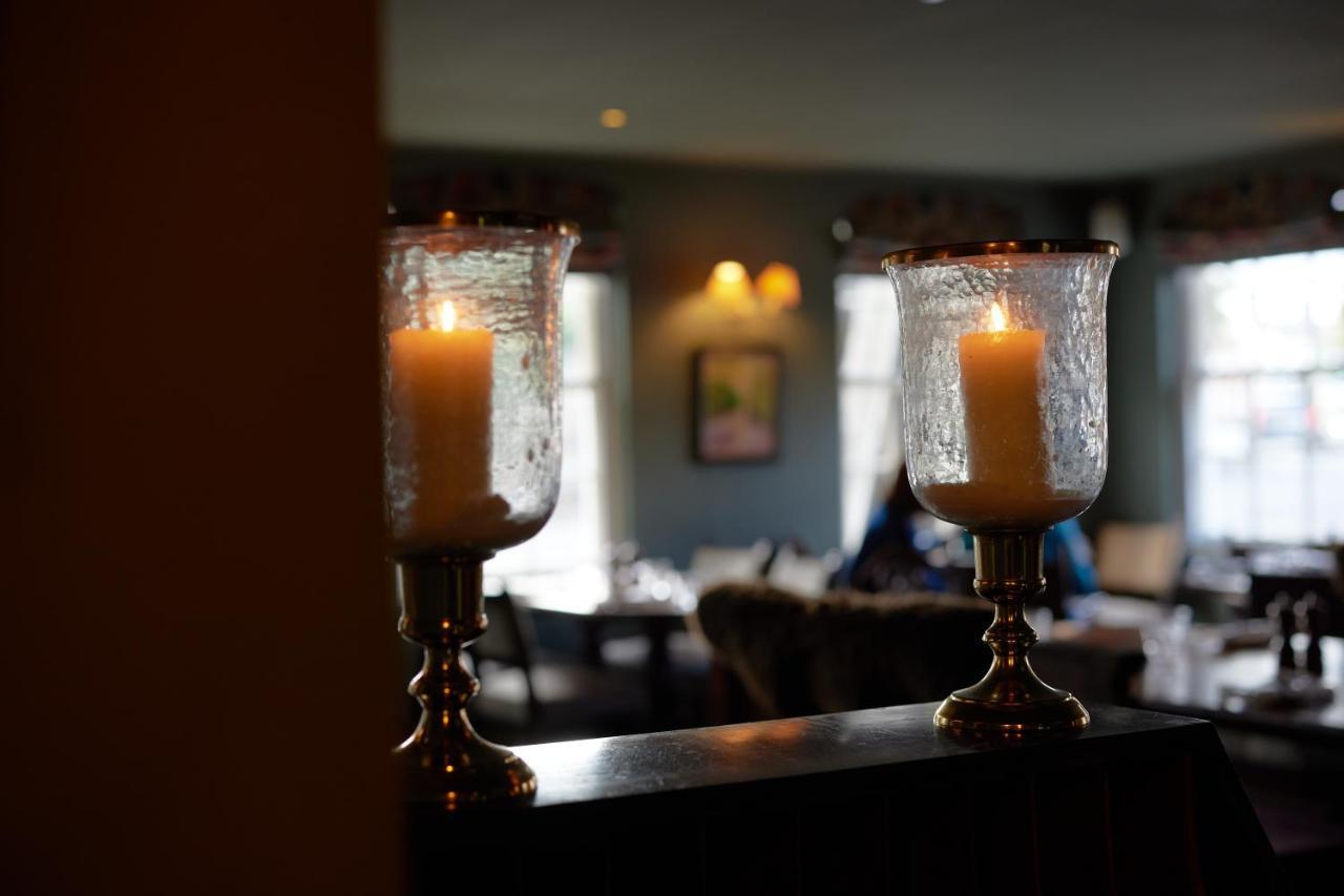The Pembroke Arms Hotel Wilton  Exterior photo